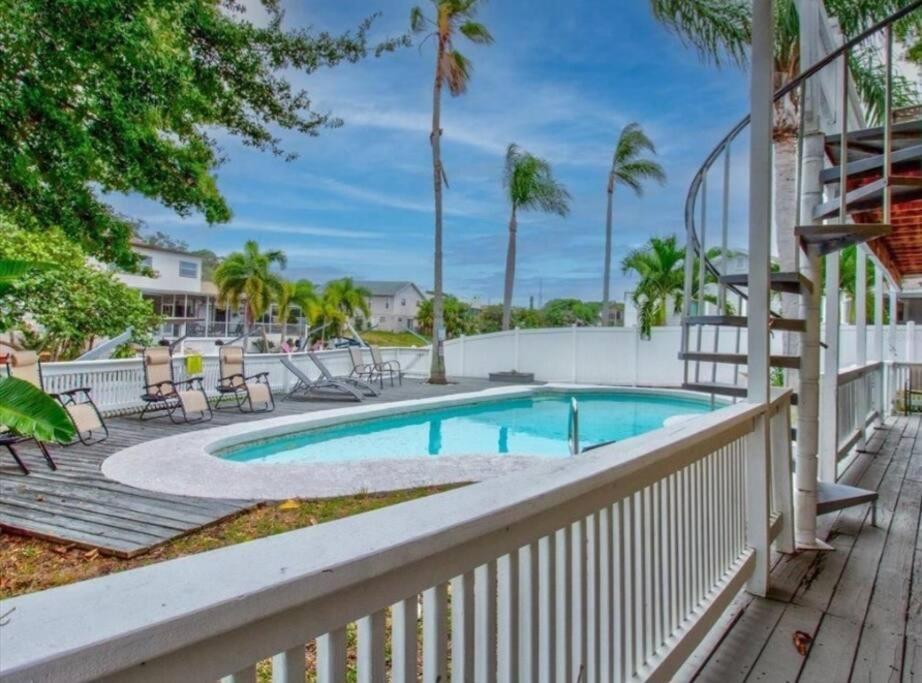 Florida Life On The Water. Heated Pool, Fishing, Kayaks, Gameroom Palm Harbor Luaran gambar